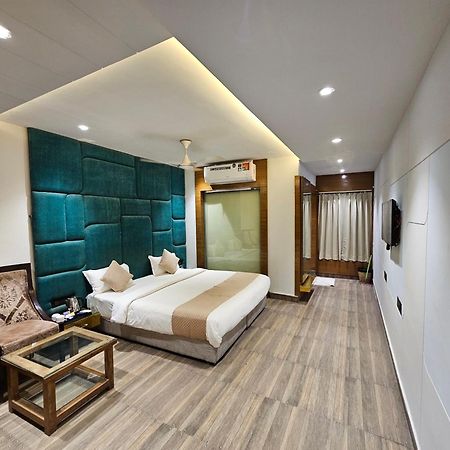 Hotel Mk Vivanta Gwalior Exterior foto