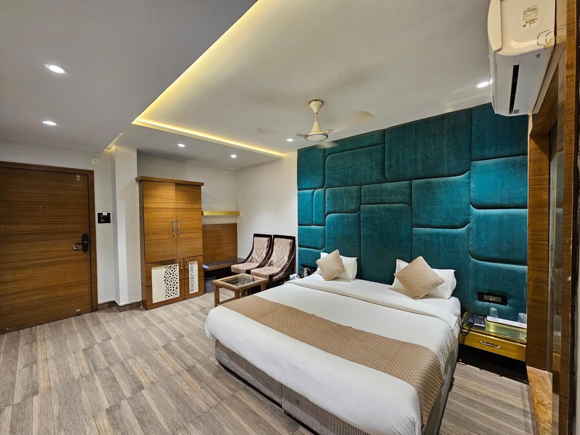 Hotel Mk Vivanta Gwalior Exterior foto